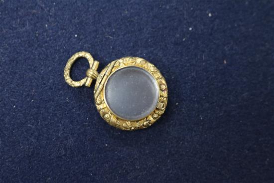 A small group of assorted jewellery including a jade pendant, three cameos, a brooch and a locket.